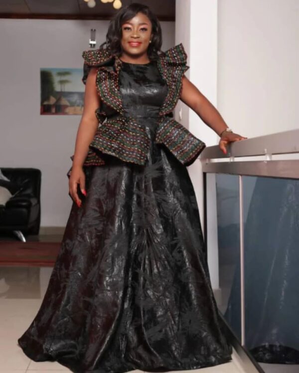 Toghu Woman fashion dress 55
