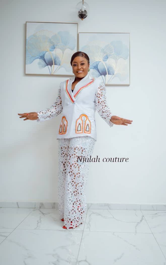 Toghu Woman fashion dress 43